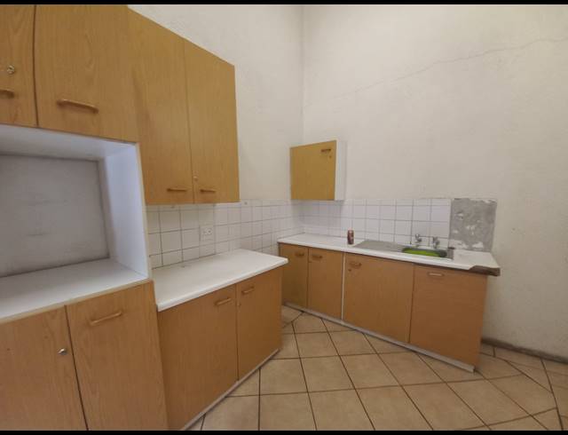 1,260M² FACTORY TO LET IN ANGELO